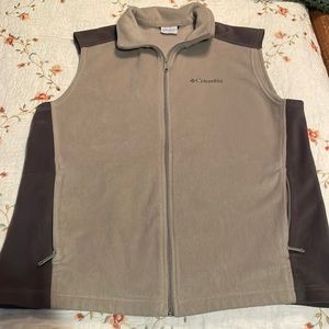 Columbia zip up fleece vest